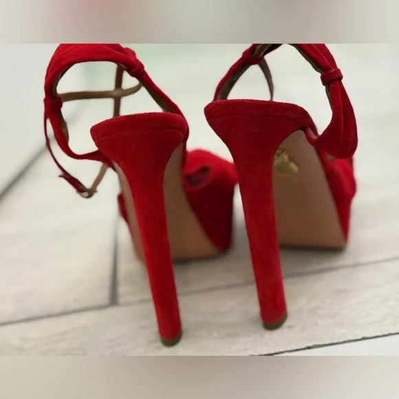 Aquazzura - Cherry Red Suede Knotted Stacked Heels - size 38.5 - Gorgeous